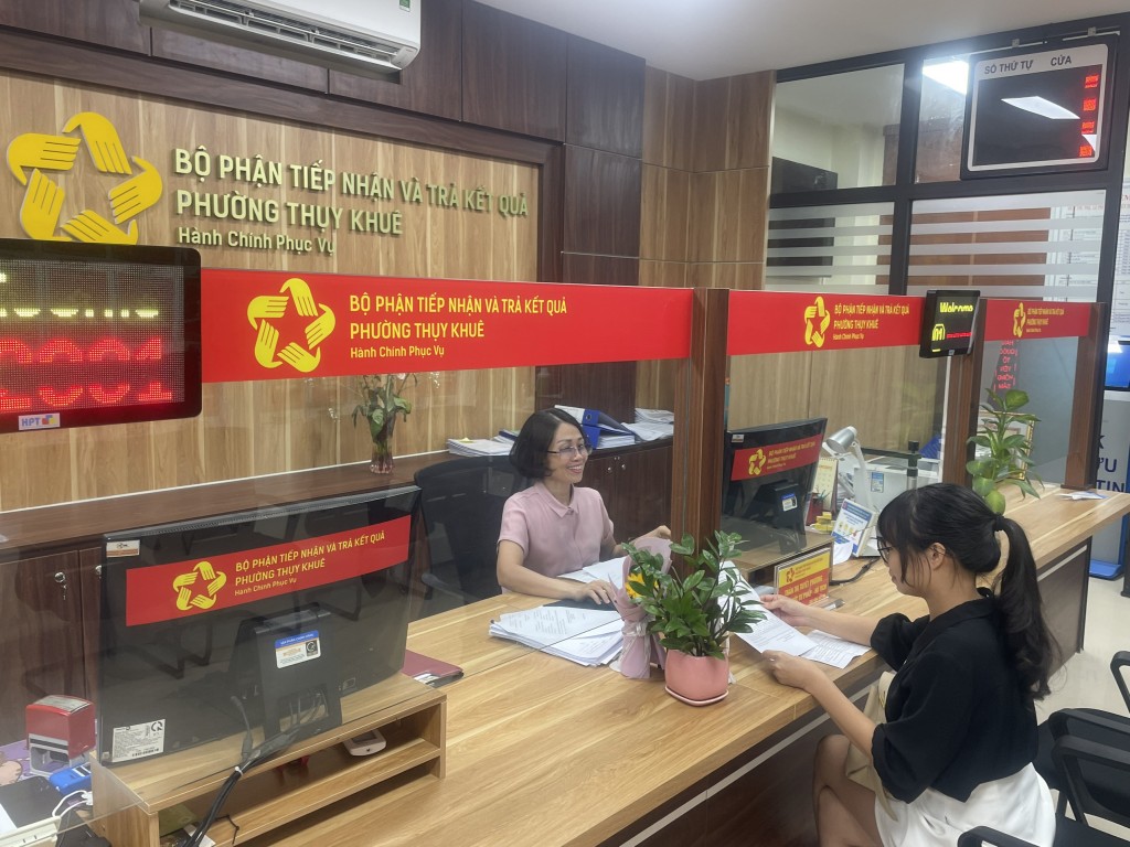 Hanoi's centralized administrative service center promises greater convenience