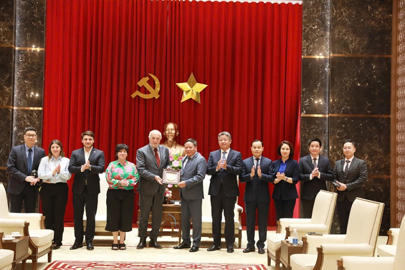 Hanoi Party Committee strengthens ties with Argentina's Justicialist Party